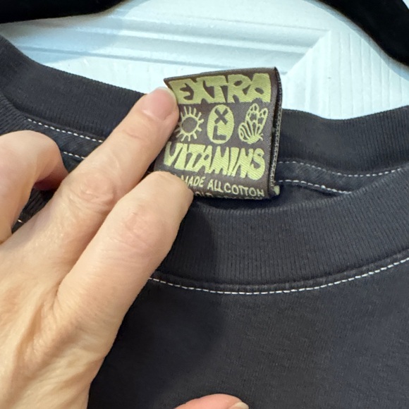 Extra Vitamins Black Long Sleeve Pure Spirit T-shirt Size XL - Picture 4 of 5